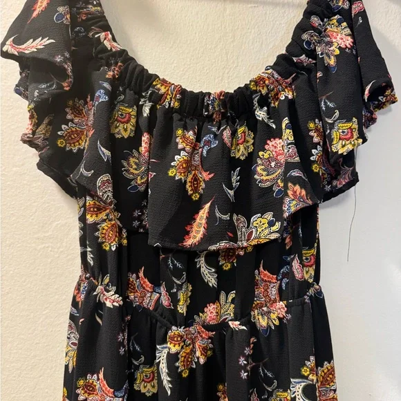 Black Floral Off-Shoulder Mini Dress - Picture 10 of 10